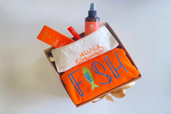 The Orange Towel & Pouch Giftbox